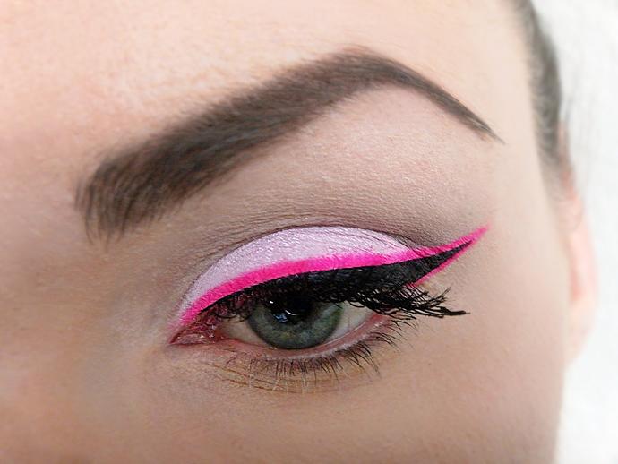 Renkli Eyeliner Makyajı