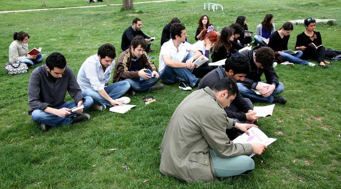 Çocuklarınıza Kitap Okumayı Sevdirin!