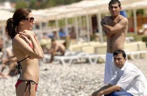 Plajlarda Görülen Türk Erkeklerini Tanıyalım