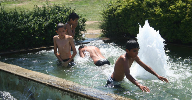 Karpuz Kabuğu Denize Düştü