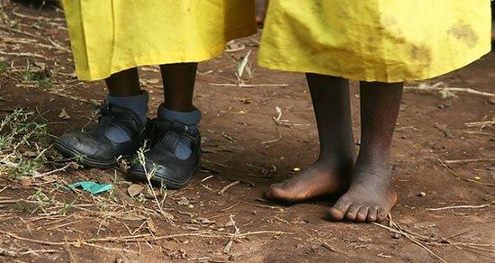 Instagramda #Withoutshoes Etiketiyle Çıplak Ayak Fotosu Paylaş Bir Çocuk Ayakkabı Sahibi Olsun