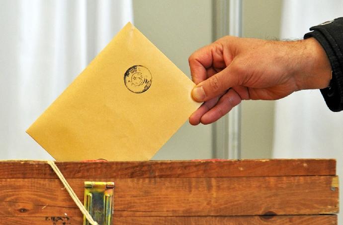 Kızlar Soruyor'un Eskimeyen İğrendiğimiz Soruları