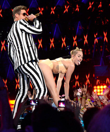 Miley Cyrus'un Değişimi - Miley Nasıl Değişti?