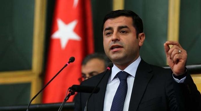 Türkiye'nin En Çok Konuşulan İsimleri