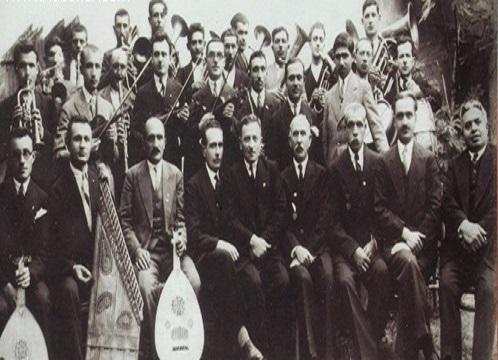 Türk Müziği - Batı Müziği, Tek Seslilik - Çok Seslilik Meselesi