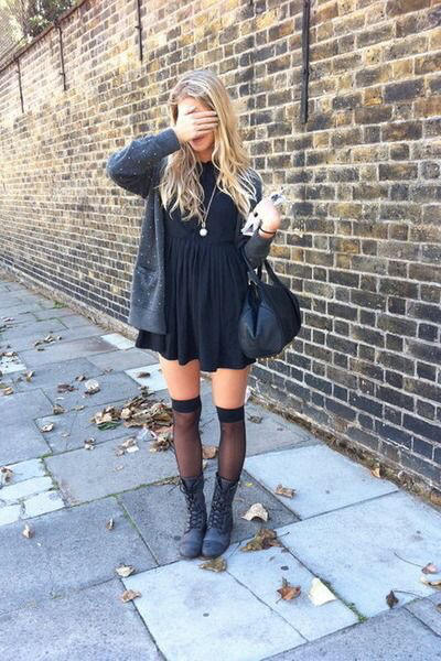 Yeni bir trend:Yüksek Diz Çorapları (High knee socks)