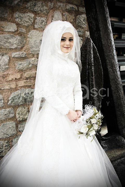 Her Kadını Güzel Gösteren Giysi: Gelinlik