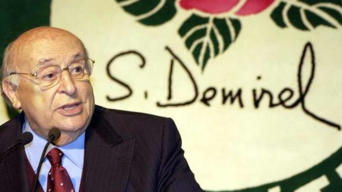 Süleyman Demirel Vefat Etti