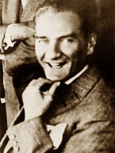 Çağdaşlaşma Lideri Mustafa Kemal