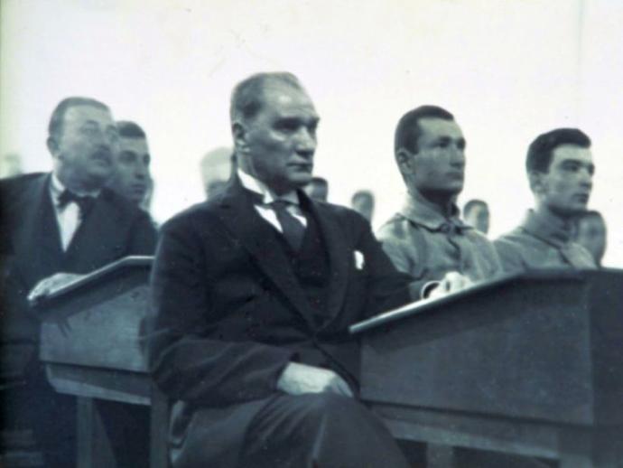 Çağdaşlaşma Lideri Mustafa Kemal