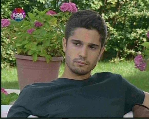 Türkiye'nin En Yakışıklı Erkek Oyuncuları ve Karakterleri