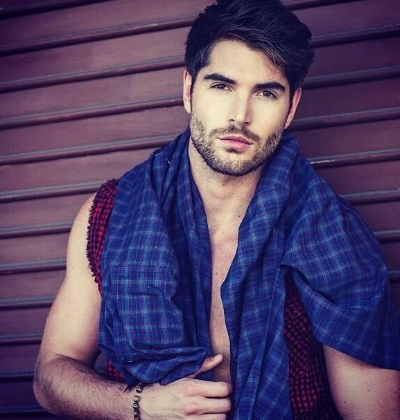 Akılları Baştan Alan Nick Bateman Kimdir?