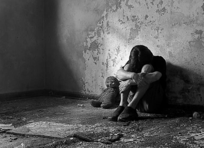 Mutsuz Bir Kızın Gizli Bencesi