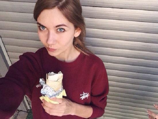 Döner Yerken Fotoğraf Koyma Akımı