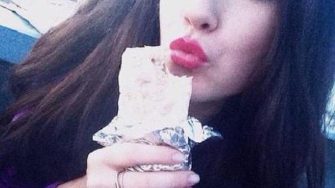 Döner Yerken Fotoğraf Koyma Akımı
