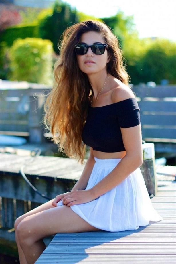 Yeni Moda: Kayık Yaka Bluzlar