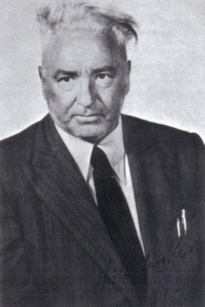 Tuhaf Saç Stillerine Sahip Olan Tanınmış Simalar