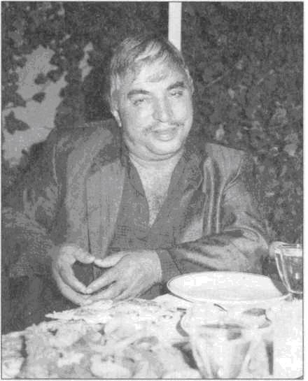 Tuhaf Saç Stillerine Sahip Olan Tanınmış Simalar