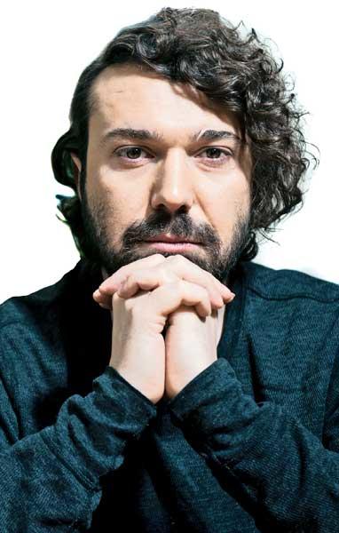 Tuhaf Saç Stillerine Sahip Olan Tanınmış Simalar
