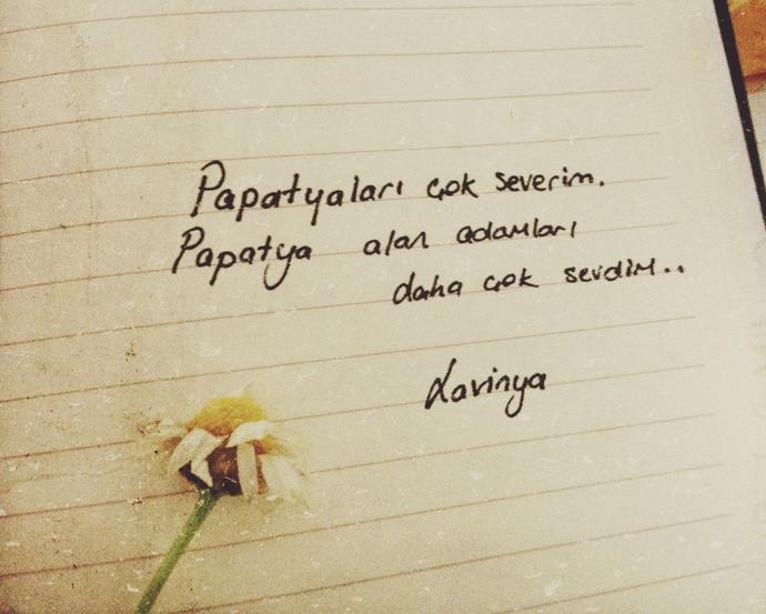 Avuçlarında Papatya Varmış...