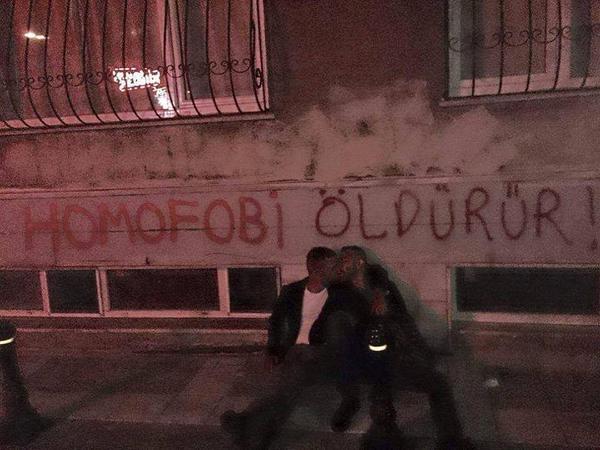 Homofobi öldürür!