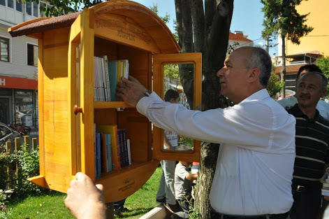 Kestiğiniz Ağaçlardan Bizlere Kütüphane Yapın!