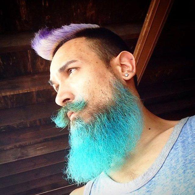 Erkeklerin Yeni Trendi Neon Saçlar