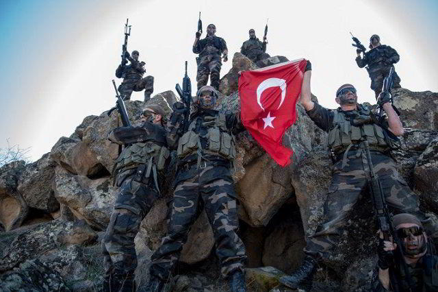 Onlar Dünyanın En İyi Askeri ''BordoBereliler''