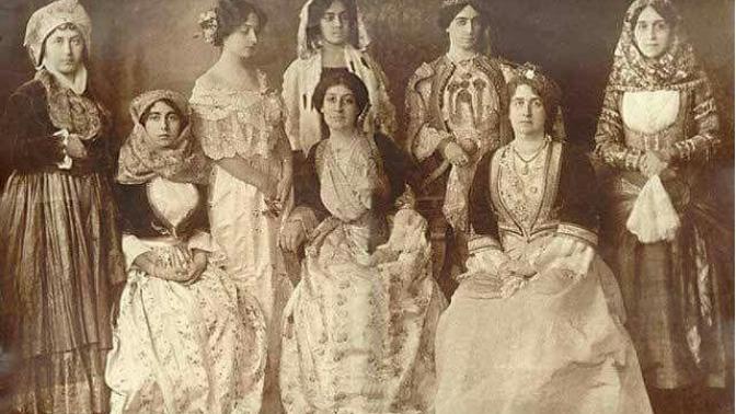 Kökenlerine Göre Türk Kadınları