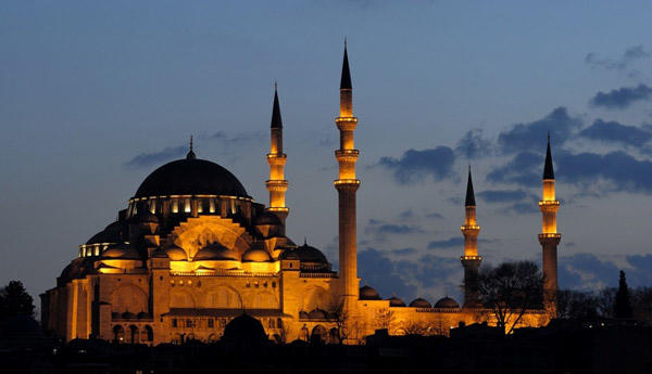 Ara Güler, Çırağan Sarayı, Mimar Sinan ve diğerleri... Herkes gitsin ve tek başımıza mı kalalım?