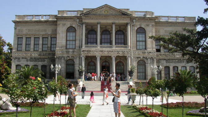 Ara Güler, Çırağan Sarayı, Mimar Sinan ve diğerleri... Herkes gitsin ve tek başımıza mı kalalım?