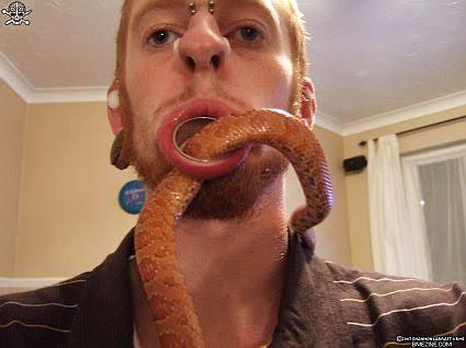 Piercing Olayını Abartanlar