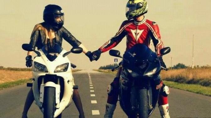 Motosiklet Erkeği vs Araba Erkeği