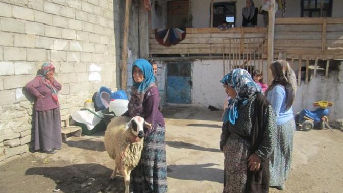 Kurban Bayramı'nda Kadınların Koşturmacası
