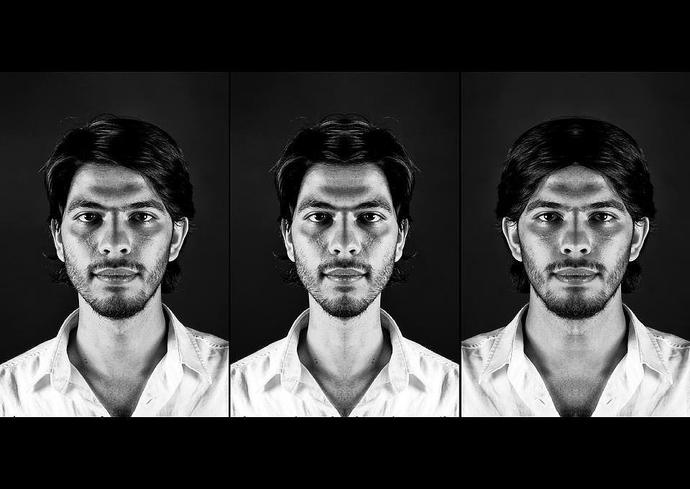 Arkadaşlar Aynada Farklı Fotoğrafda Farklı Gözükmemizin Sebebini Açıklıyorum