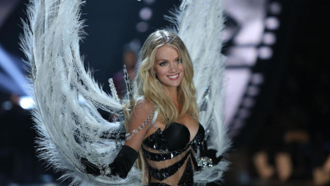 Lindsay Ellingson'a Aşık Olmak İçin 7 Sebep