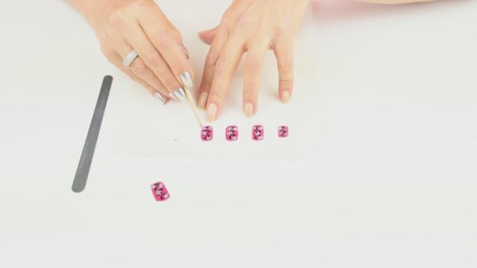 Nail Art Çeşitleri ve Tırnaklara Pratik Uygulama Örnekleri
