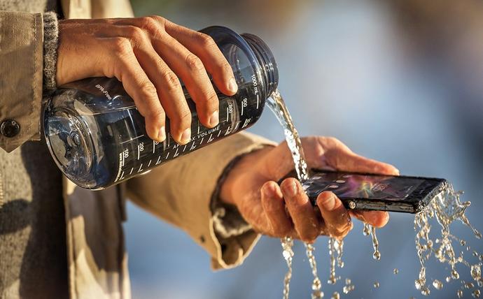 Suya Dayanıklı Telefon Sahipleri İçin Önemli Bilgiler!