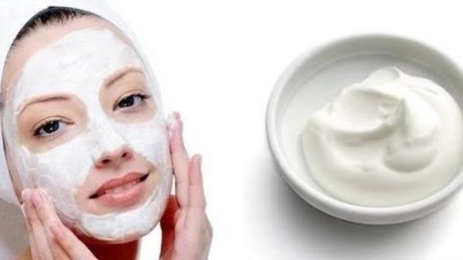 Yüz Lekeleri ve Kırışıklıklar İçin Doğal Maske Tarifi İçerir!