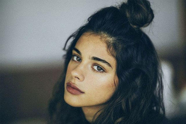 Yepyeni Bir Trend! Yarım Topuz (Half Up Bun)