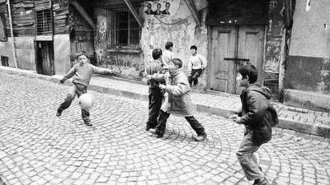 Kızlar ve Futbol