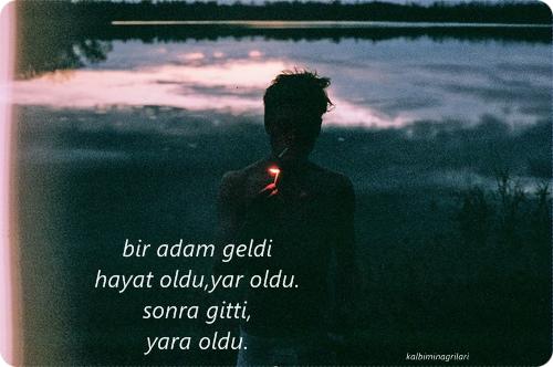 Bazı ilişkilere arkadaşlık az gelir, aşk ise çok fazla..