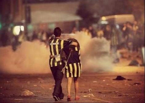 Fenerbahçe'li Bir Erkekle Birlikte Olmak İçin 10 Güzel Neden