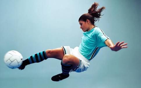 Her Erkek Futbolla İlgilenmek, Her Kadın Alışverişe Bayılmak Zorunda Değil!