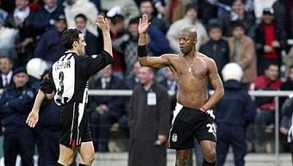 Noel Babanın Geyiklerine Taş Çıkartan 10 Yılbaşı Geyiği