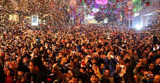 Yılbaşı Gecesini Evde Geçirmek İçin Muhteşem Sebepler!