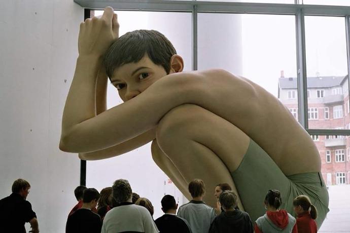 Heykeli Gerçeğe Dönüştürmeyi Başaran Mükemmel Sanatçı; Ron Mueck
