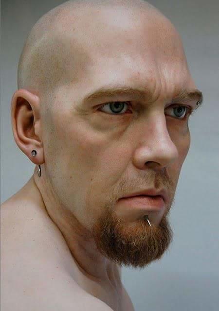 Heykeli Gerçeğe Dönüştürmeyi Başaran Mükemmel Sanatçı; Ron Mueck
