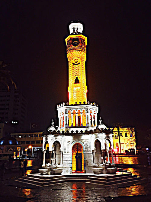İzmir, Bir Hayatın Başladığı Ama Asla Bitmediği Yer