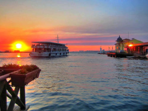 İzmir, Bir Hayatın Başladığı Ama Asla Bitmediği Yer